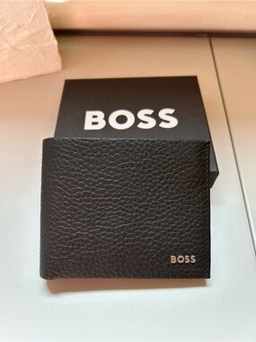 BOSS Black Textured Leather Bi-Fold Card Wallet